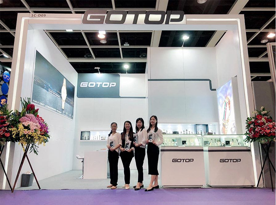 GoTop staff at the same Hong Kong stand.